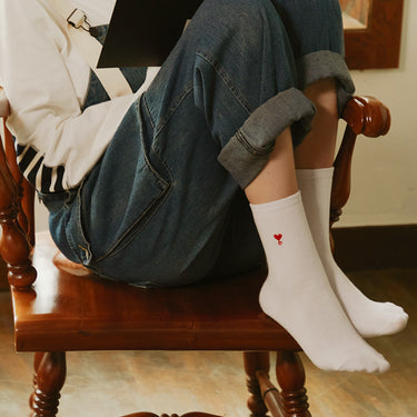 [Banana Sisters] Embroidered HEART B Crew Socks
