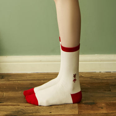 [Banana Sisters x OKAYTINA] DAYTINA Emboroidery Detail Odd Crew Socks